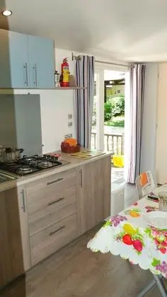 Comfort Karavan, Teras