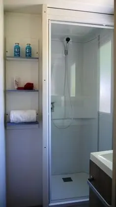 Comfort Karavan, Teras