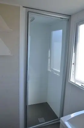 Premium Karavan, Teras