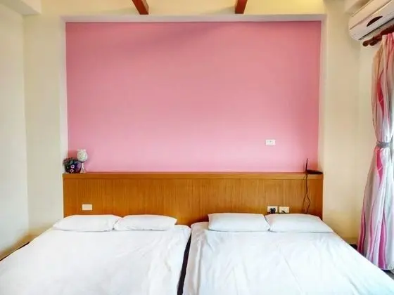 Standard Dört Kişilik Oda (Pink)