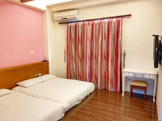 Standard Dört Kişilik Oda (Pink)