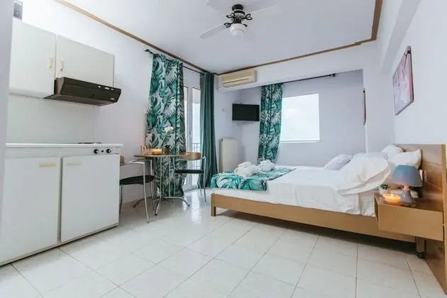 Dört Kişilik Oda, Deniz Manzaralı