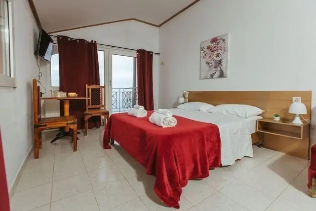 Dört Kişilik Oda, Deniz Manzaralı