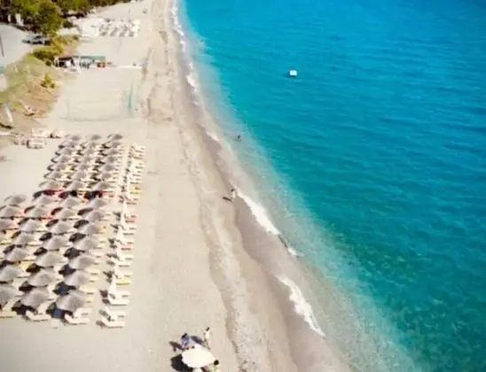 Tek Büyük veya İki Ayrı Yataklı Oda, Deniz Manzaralı