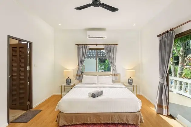 Family Villa, 5 Yatak Odası, Havuz Manzaralı