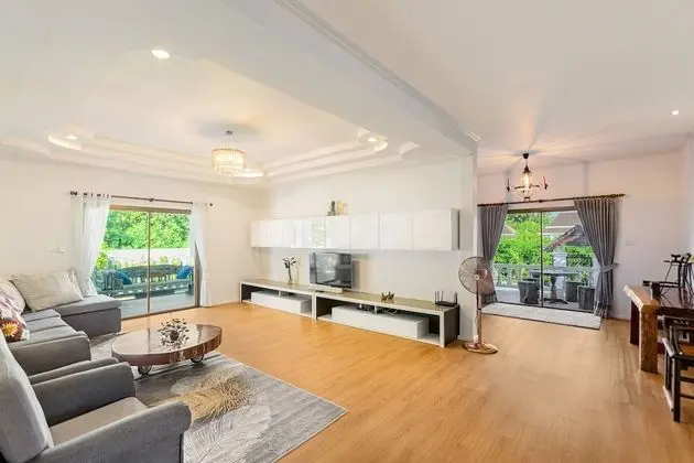 Family Villa, 5 Yatak Odası, Havuz Manzaralı