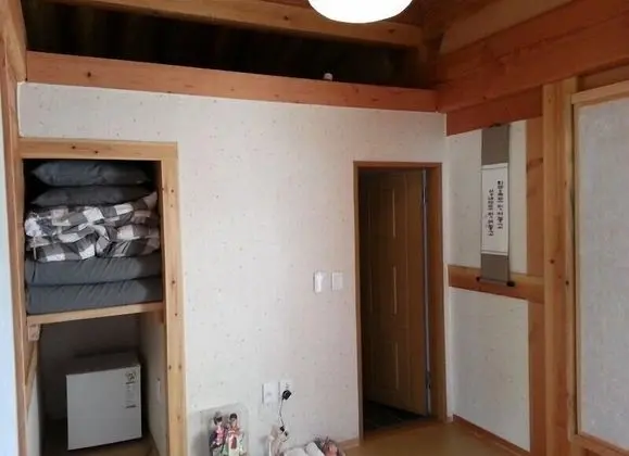 Ondol Room