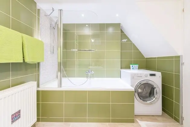 Design Apart Daire, 1 Büyük (Queen) Boy Yatak ve Çekyat (GREEN)