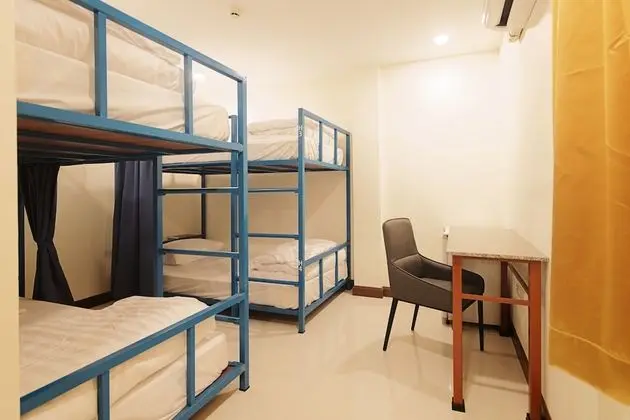 Quadruple Room with Private Bathroom