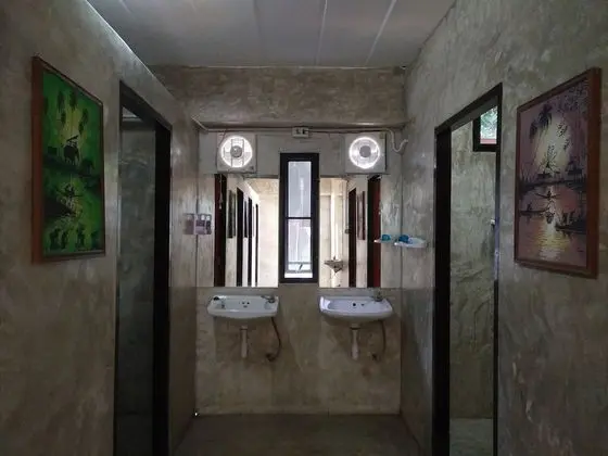 12 Beds Mixed Dormitory, Fan