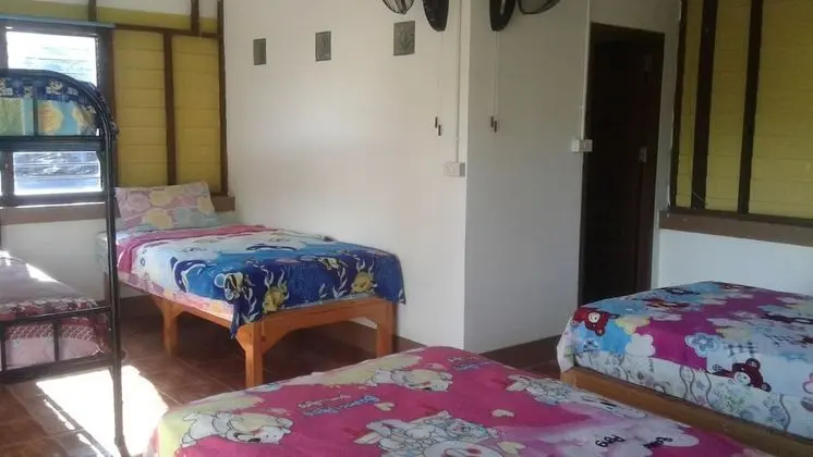 5 Beds Mixed Dormitory, Fan