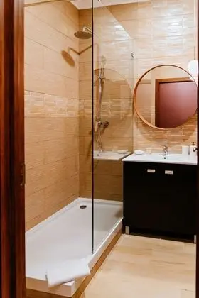 Comfort Tek Büyük veya İki Ayrı Yataklı Oda