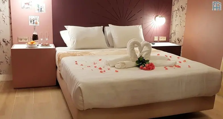 Comfort Tek Büyük Yataklı Oda