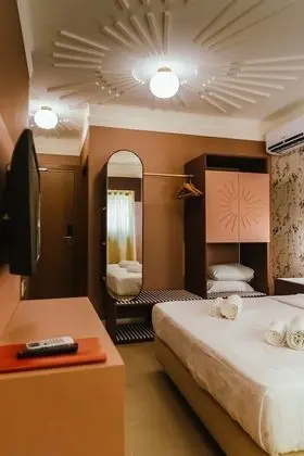 Comfort Tek Büyük Yataklı Oda