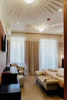 Deluxe Tek Büyük Yataklı Oda
