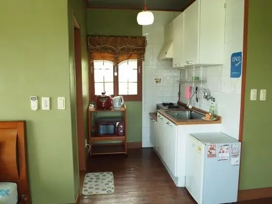 Deluxe Tek Büyük Yataklı Oda (Kitchen, Private Bathroom, Terrace)