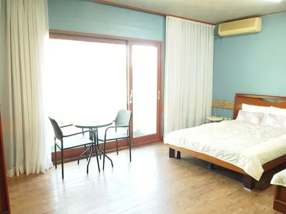 Standard İki Ayrı Yataklı Oda (Kitchen, Private Bathroom, Terrace)
