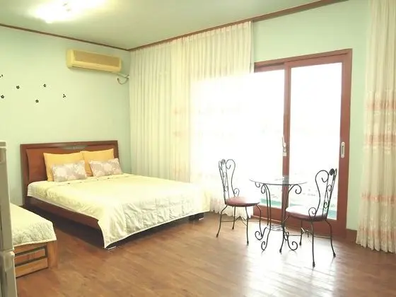 Standard İki Ayrı Yataklı Oda (Kitchen, Private Bathroom, Terrace)