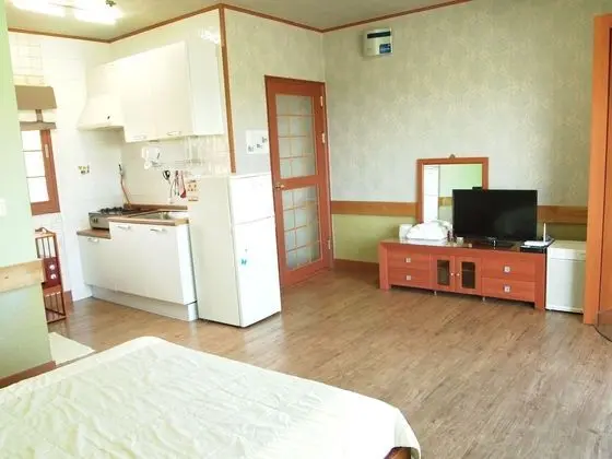 Standard Tek Büyük Yataklı Oda (Kitchen, Private Bathroom, Terrace)