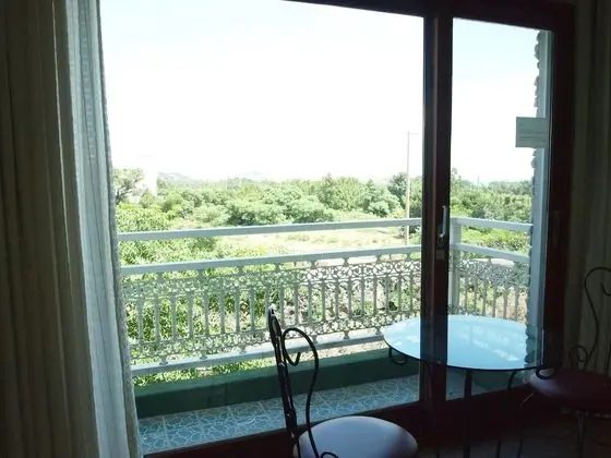 Standard Tek Büyük Yataklı Oda (Kitchen, Private Bathroom, Terrace)