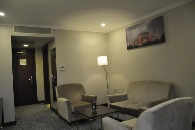 XSTS-SUITE ROOM