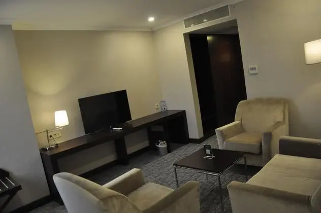 XSTS-SUITE ROOM