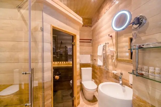 Deluxe Tek Büyük Yataklı Oda, Sauna