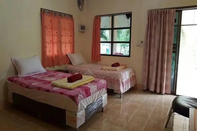 Deluxe Twin Bungalow (Happy 2)