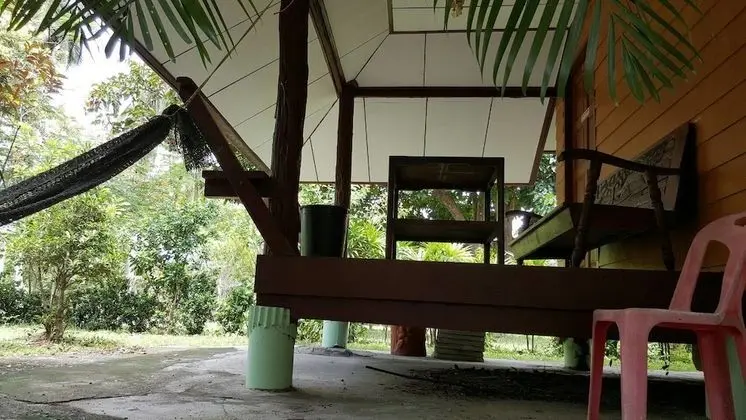 Wooden Bungalow (Happy 3)