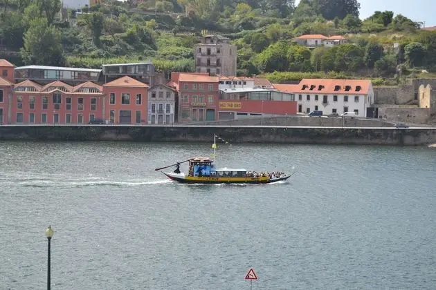 Panoramic Oda, Birden Çok Yatak, Balkon, Nehir Manzaralı