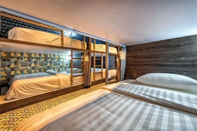 12-Bed Mixed Dormitory