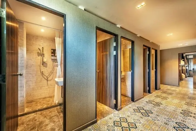 12-Bed Mixed Dormitory