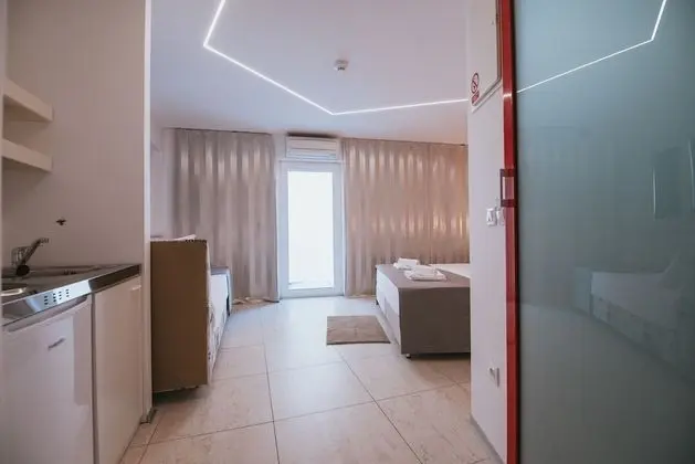 Üç Kişilik Oda