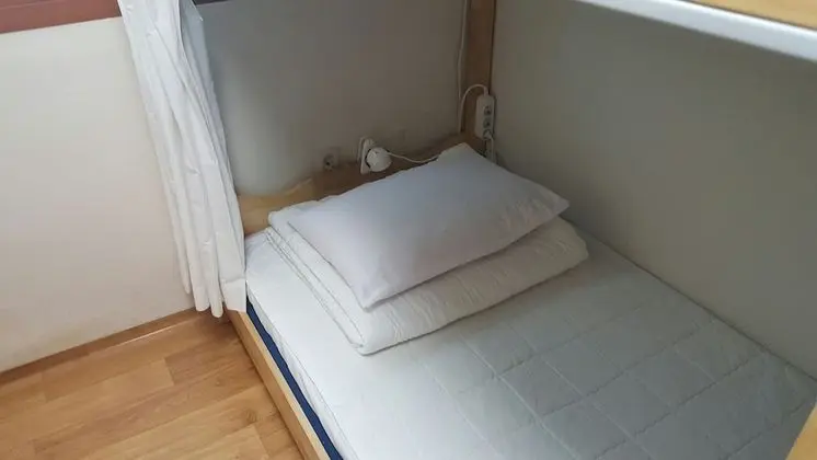 Ortak Ranzalı Oda, Sadece kadınlar için (4 persons)