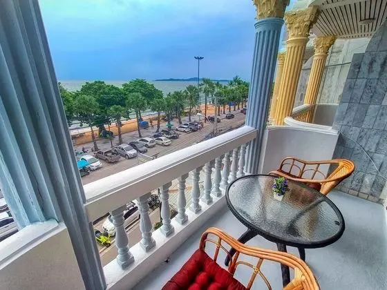 Studio with Sea View