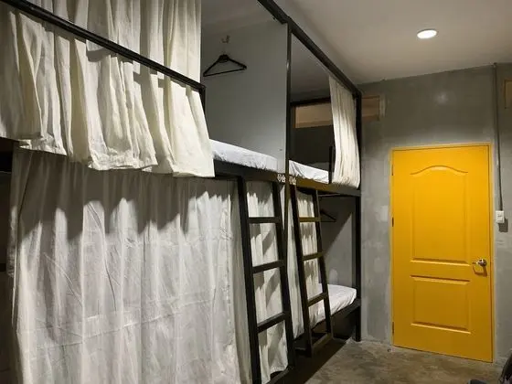 Standard Ortak Ranzalı Oda, Sadece kadınlar için