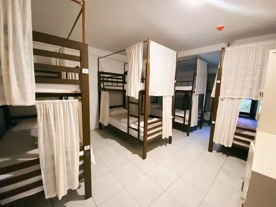 8-bed Shared room Bunk bed type (shared bathroom)