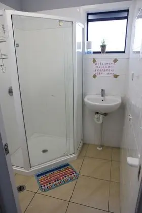 Tek Büyük Yataklı Oda, Ortak Banyo