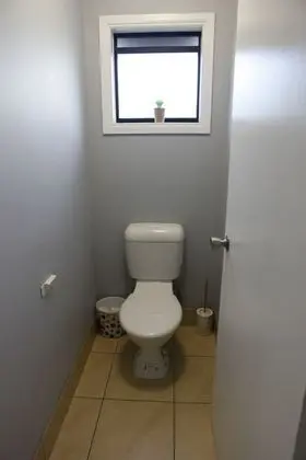Tek Kişilik Oda, Ortak Banyo