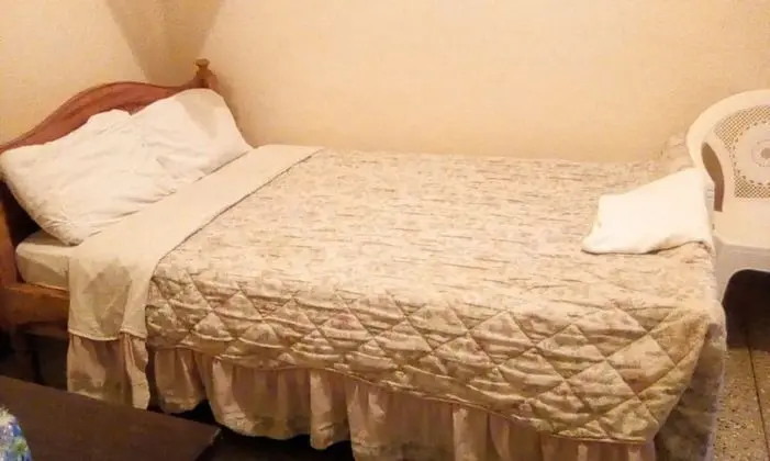Büyük Yataklı Tek Kişilik Oda