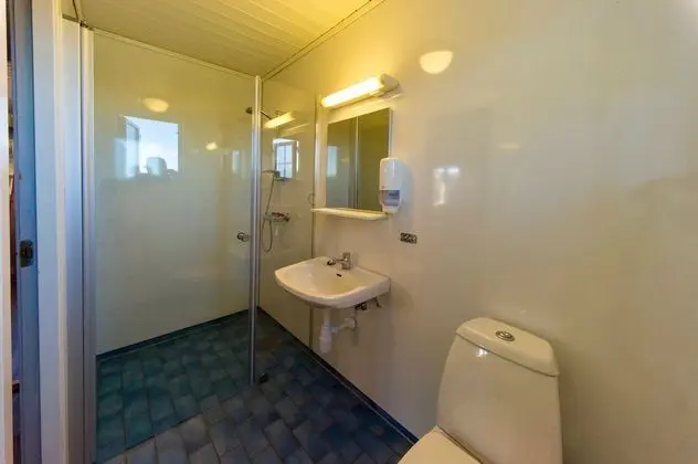 Economy Cabin, Multiple Beds, Private Bathroom, Non Smoking
