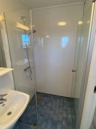 Economy Cabin, Multiple Beds, Private Bathroom, Non Smoking