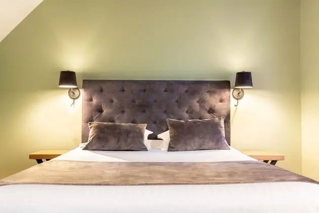 Premium Tek Büyük Yataklı Oda