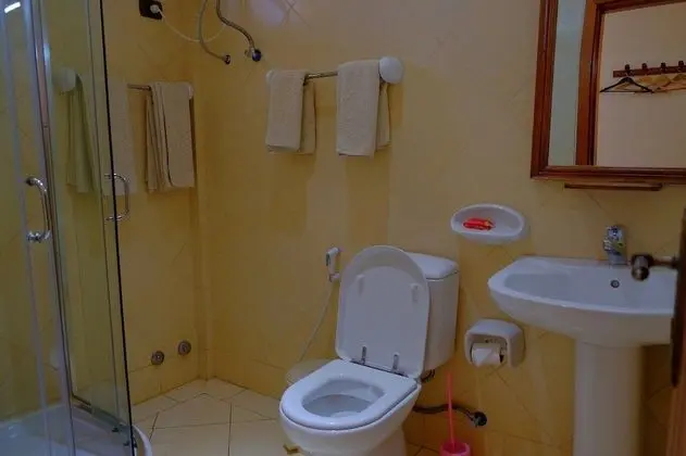 Tek Büyük veya İki Ayrı Yataklı Oda, Dağ Manzaralı