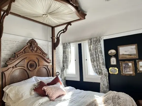 Romantic Tek Büyük Yataklı Oda