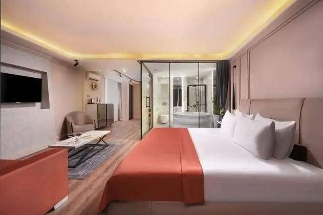 King Suite - Jakuzili, Kara Manzaralı