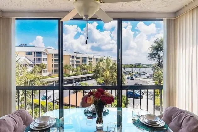 Daire (Harbor Towers 2 Bedroom Bay View)