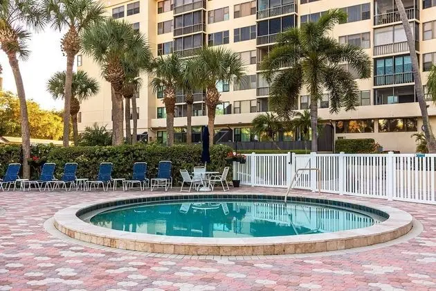 Daire (Harbor Towers Pool View 2 Bedrooms)