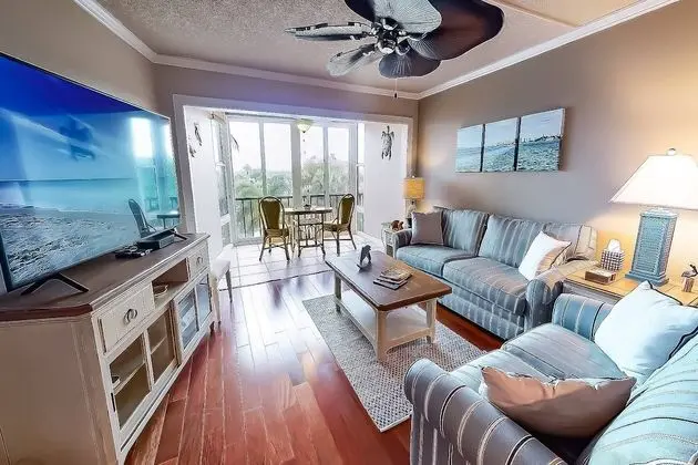 Daire (Harbor Towers 3rd Floor, Bay Views)