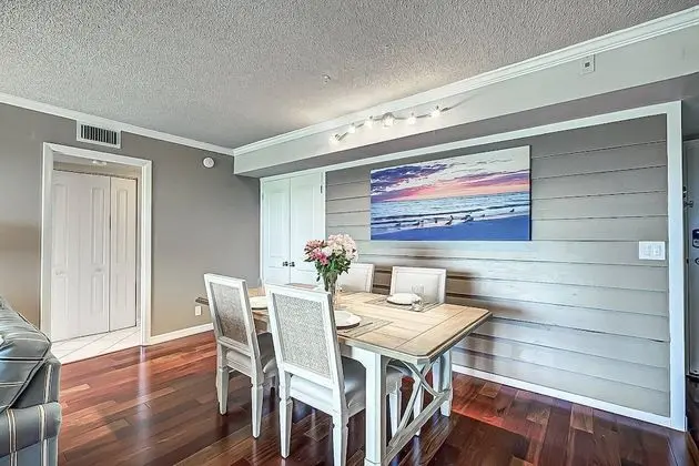Daire (Harbor Towers 3rd Floor, Bay Views)